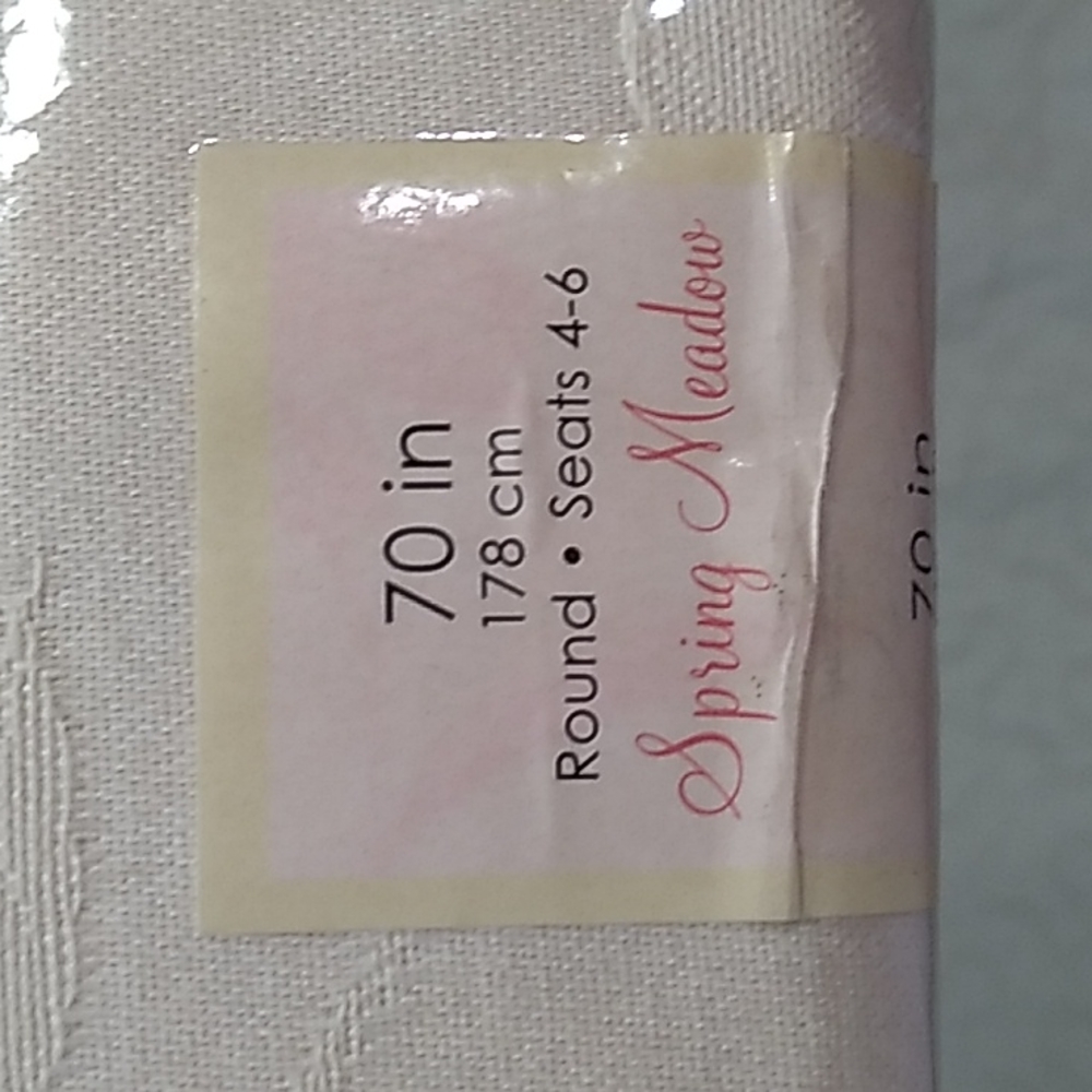 Tablecloth - Picture 2 of 4